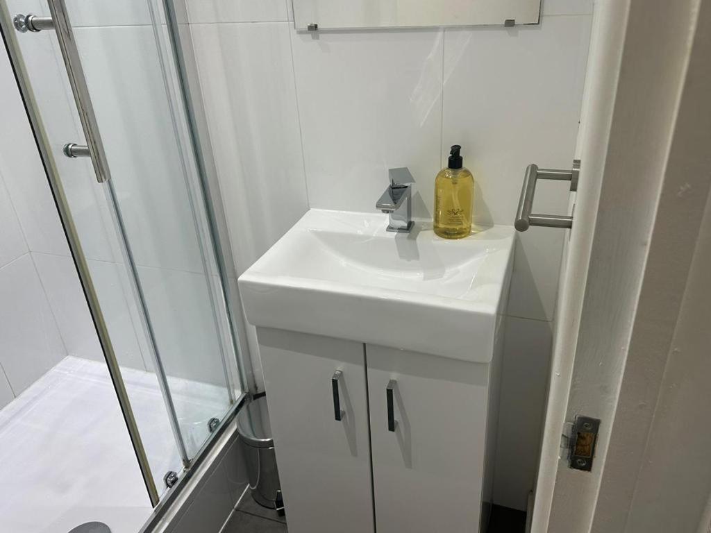 Ferienwohnung Modern 1 Bed Flat In The Heart Of Hackney London Exterior foto